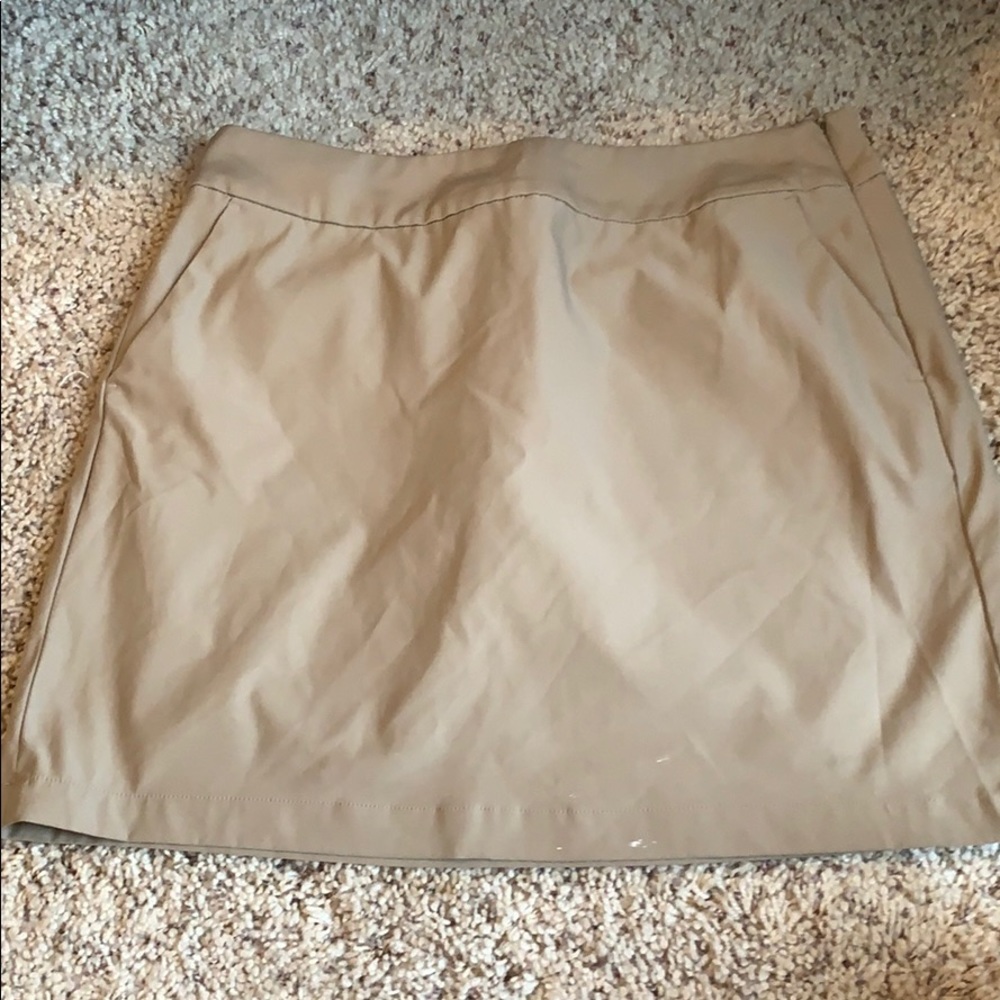 khaki nike skirt!!